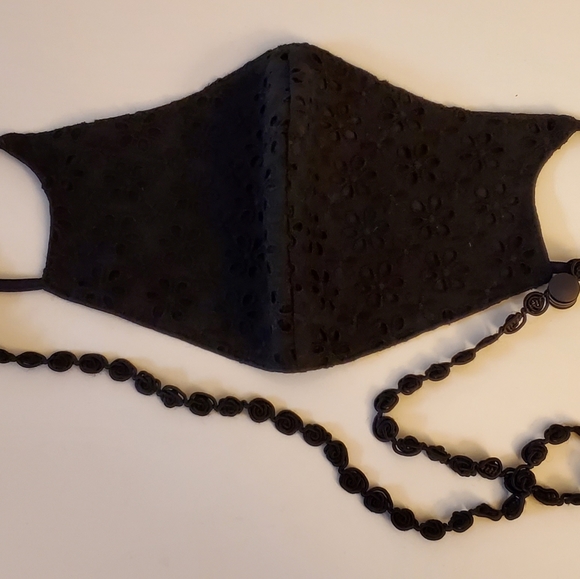 Reusable Eyelet Cotton Face Mask W/Necklace - Picture 4 of 4